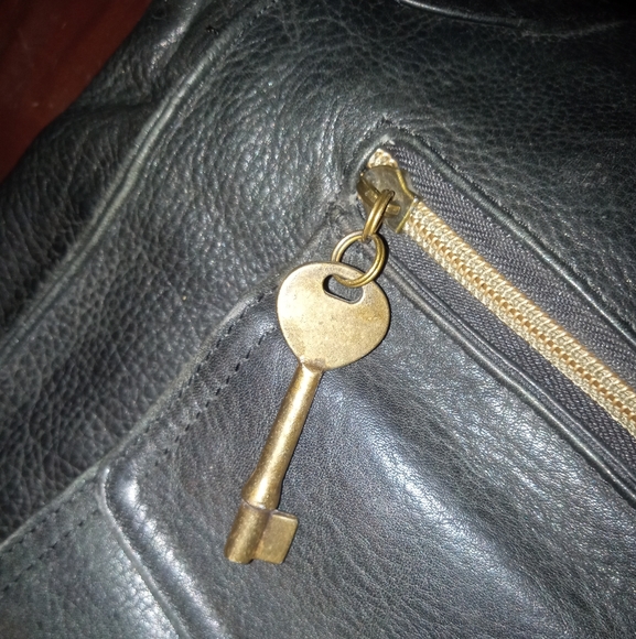 Fossil Vintage Black Leather Hobo Soft - Picture 8 of 11